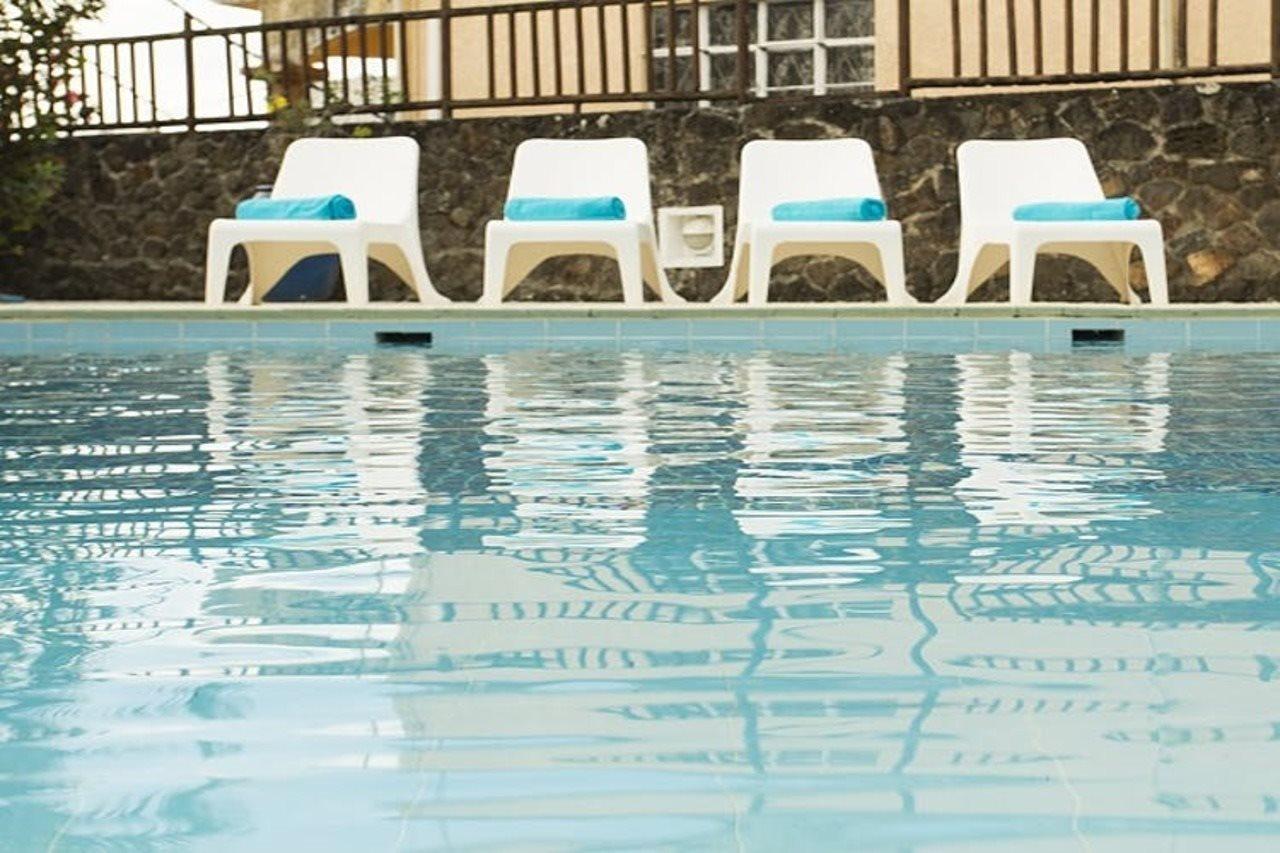 Dzama Hotel Гранд Байе Екстериор снимка