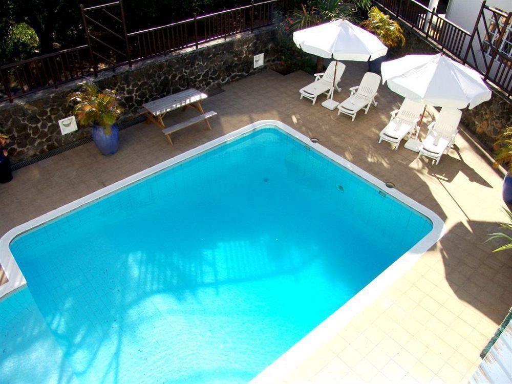 Dzama Hotel Гранд Байе Екстериор снимка