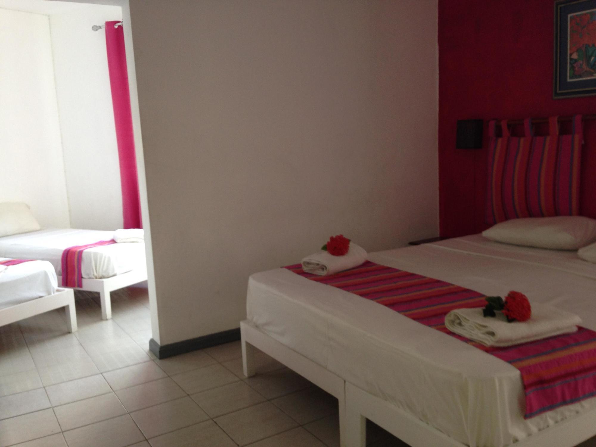Dzama Hotel Гранд Байе Екстериор снимка