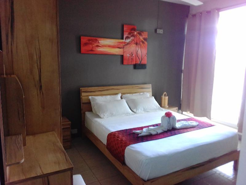 Dzama Hotel Гранд Байе Екстериор снимка